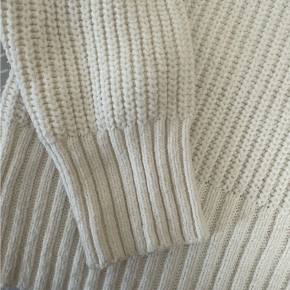 XS Nine West Cream Hooded Sweater - Picture 9 of 11